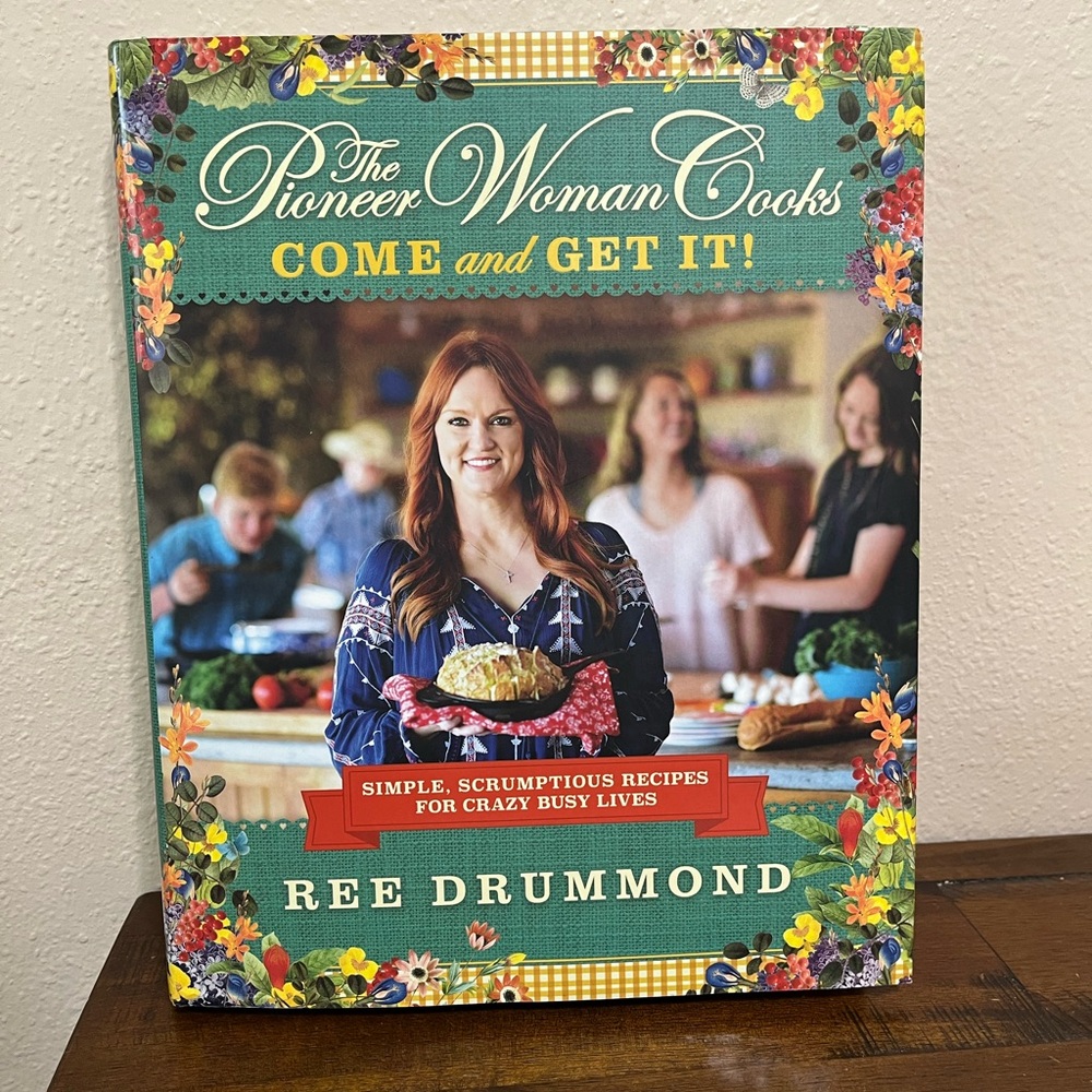 The Pioneer Woman Rustic Blue Kitchen Cookbook